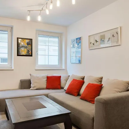 Comfortable Apartment In Zell Am See Near Forest Daire Zell am See