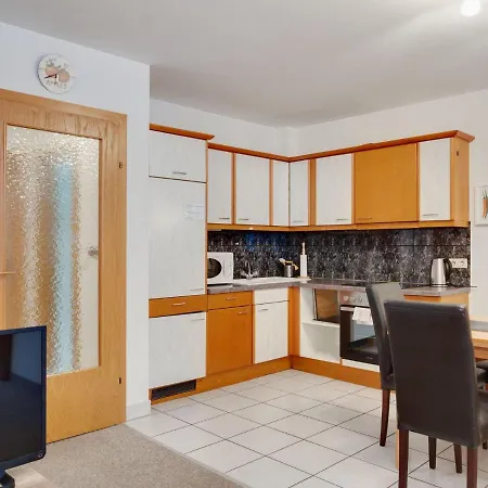 Comfortable In Zell Am Near Forest Apartament Zell am See