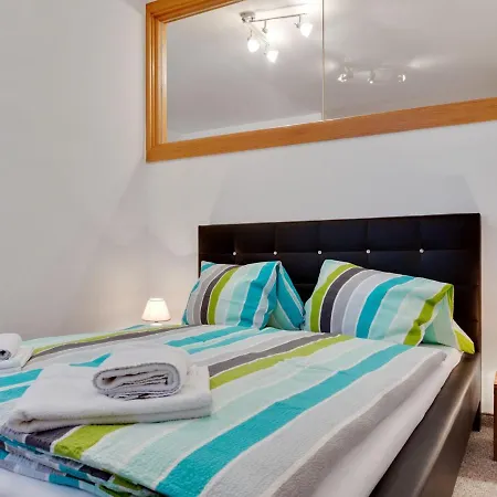 Comfortable Apartment In Zell Am See Near Forest Daire